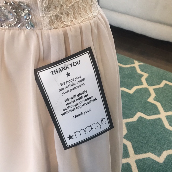 ๐บNWT Halter Homecoming/Prom Dress ๐บ - Picture 4 of 7